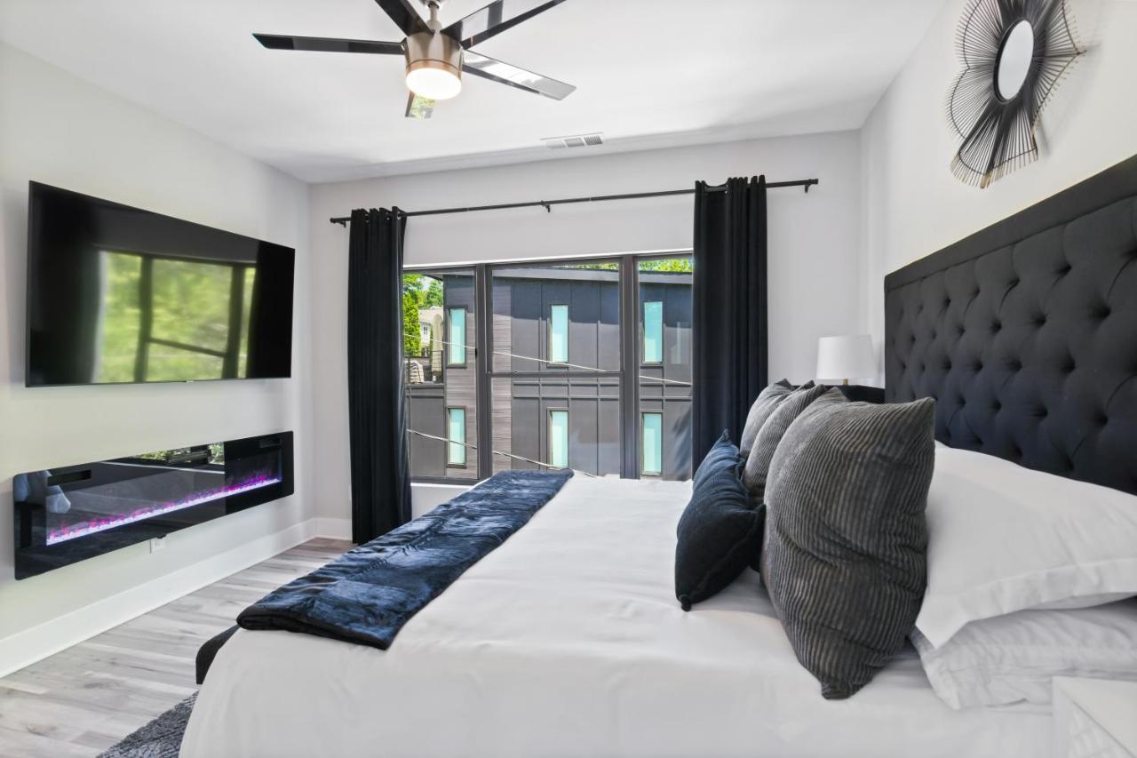 The Red Door - Ultra Modern Atlanta Home - Designedbydom Zewnętrze zdjęcie